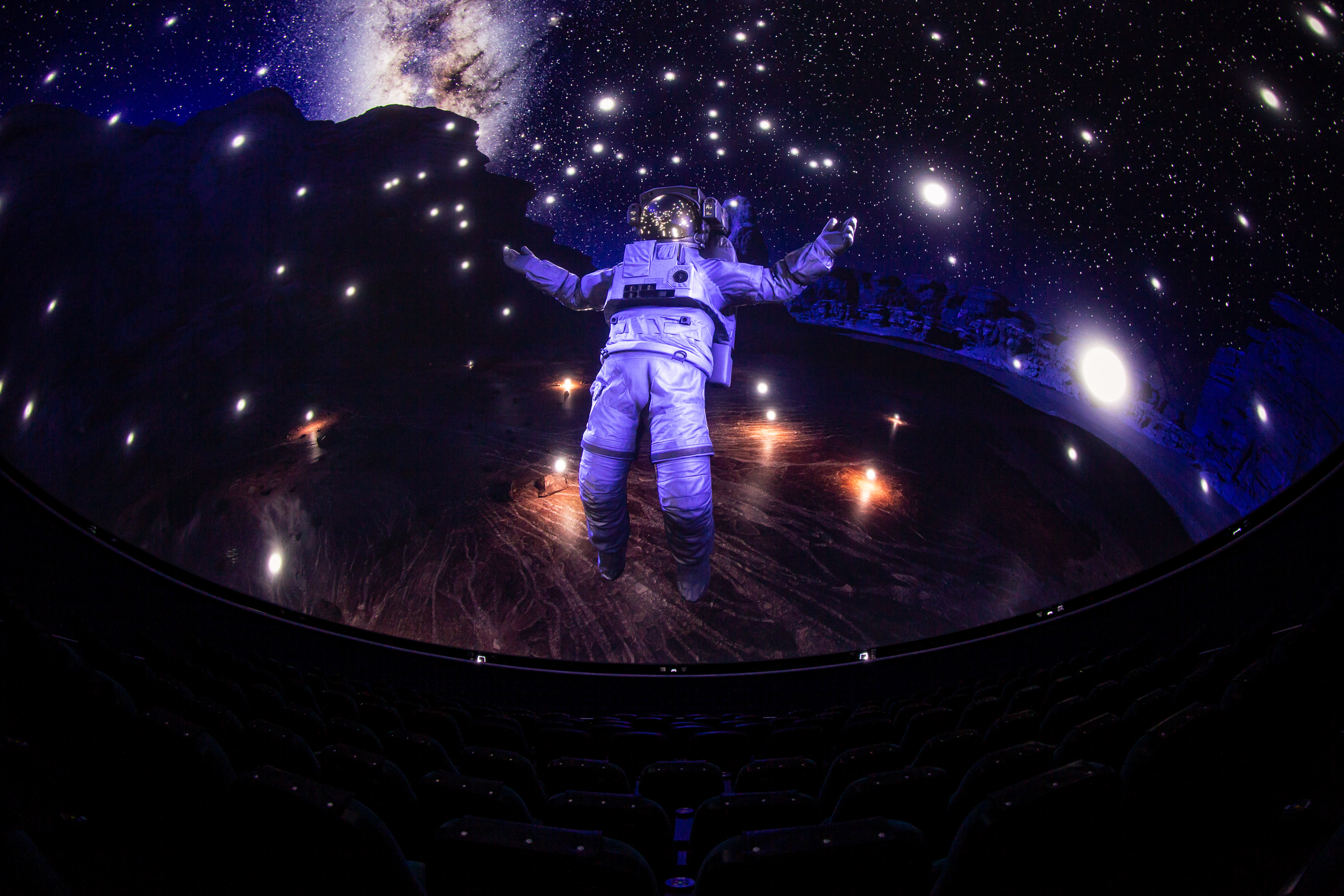 Review: Staerkel Planetarium's Dark Side of the Moon Light Show -  thePROSPECTUS