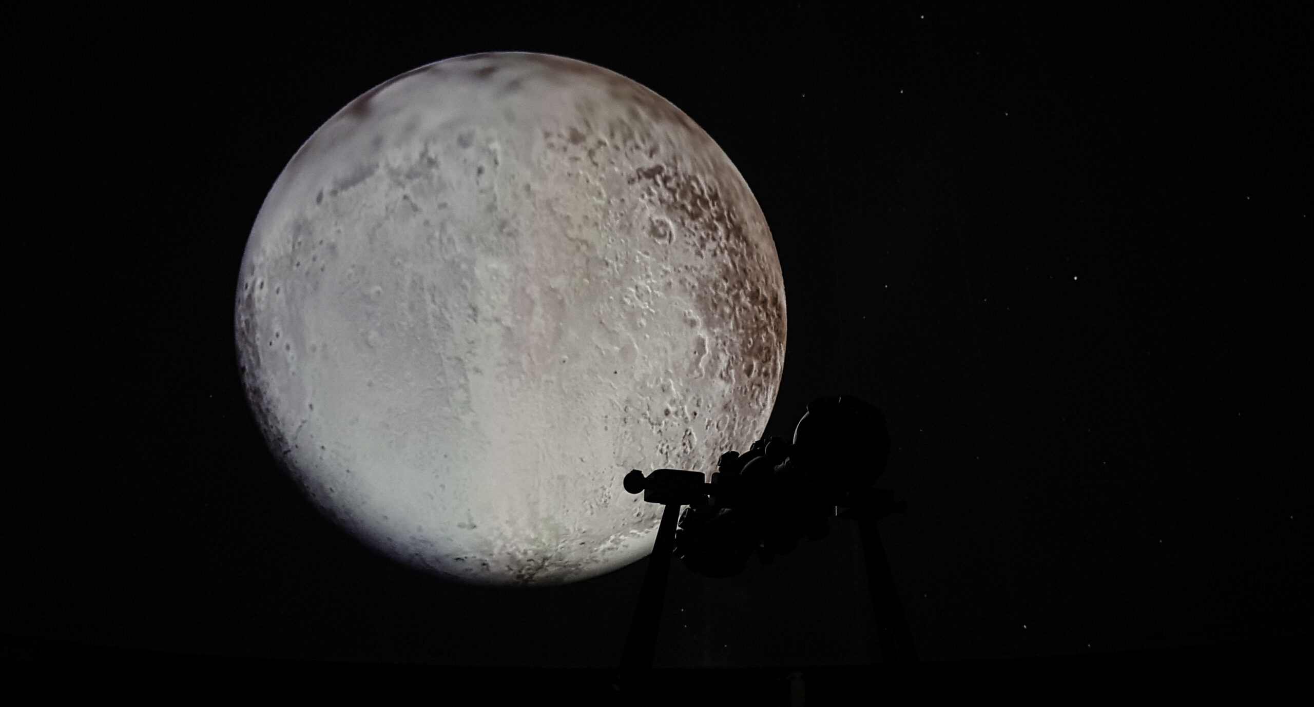A new 4K sky under UFMG’s 9-meter dome: SkyExplorer arrives at the planetarium
